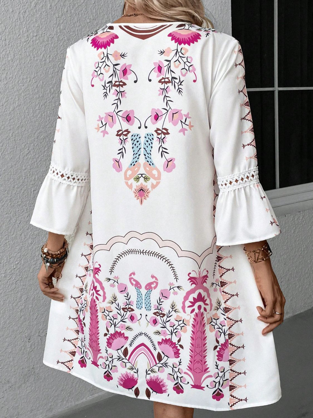 Feminine Lace Detail Printed Midi Dress for Summer