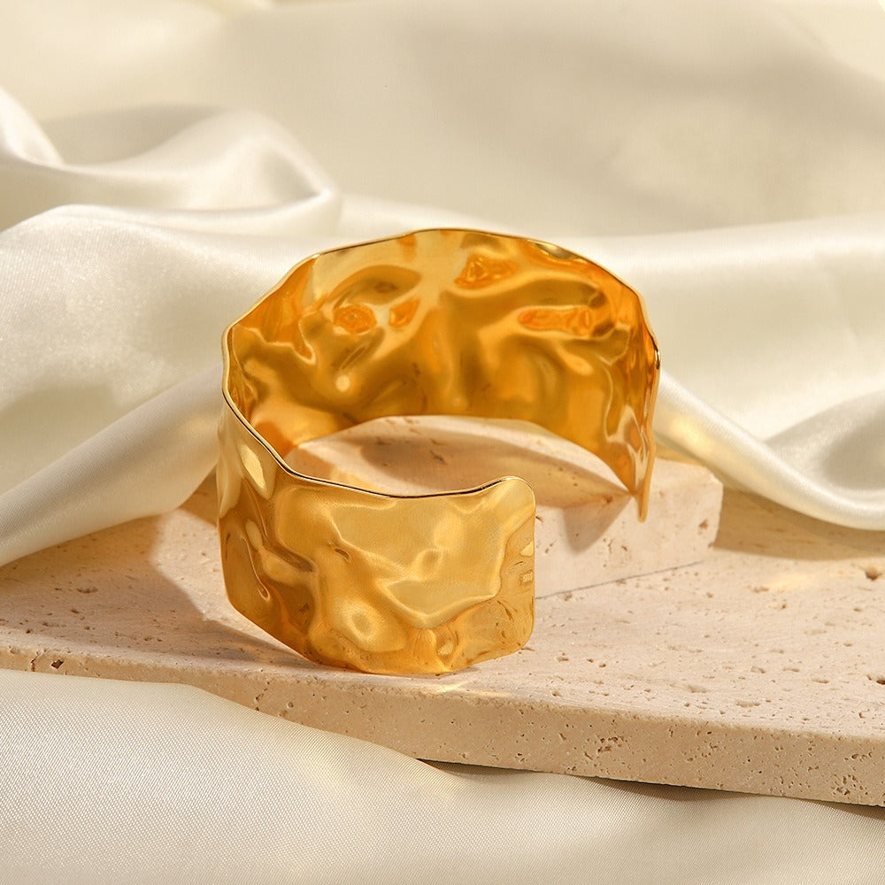 18K gold geometric shape with gold and silver color matching design high-end earrings, bracelets and rings set