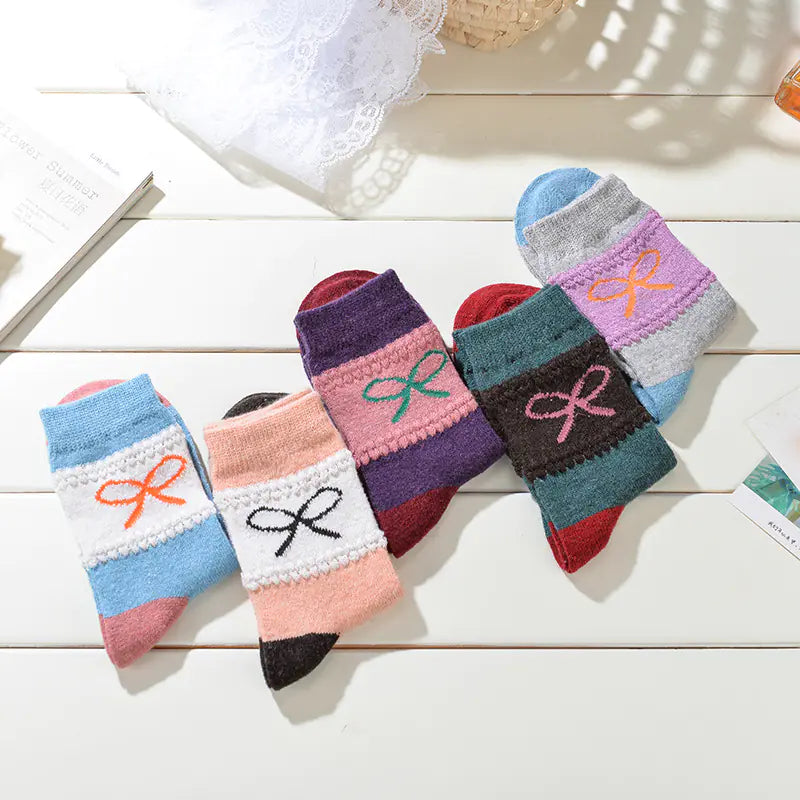 Women's Thick Wool Blend Winter Socks with Heart and Diamond Prints - Image 10