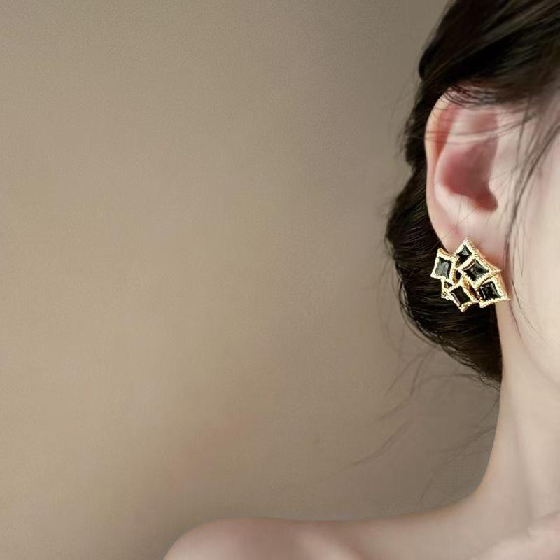 French Retro Square Earrings 3D Enamel Modern Minimalist Studs
