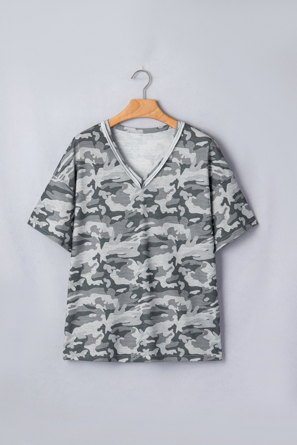 Nala Print Raw Edge V-Neck Tee in Grey and White