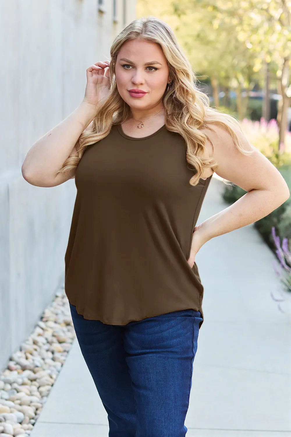Round Neck Curved Hem Tank Top | Rayon Spandex Knit