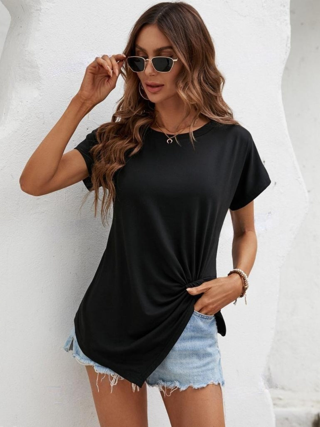 Asymmetric Hem Round Neck T-Shirt in Comfortable Polyester Blend - Image 2