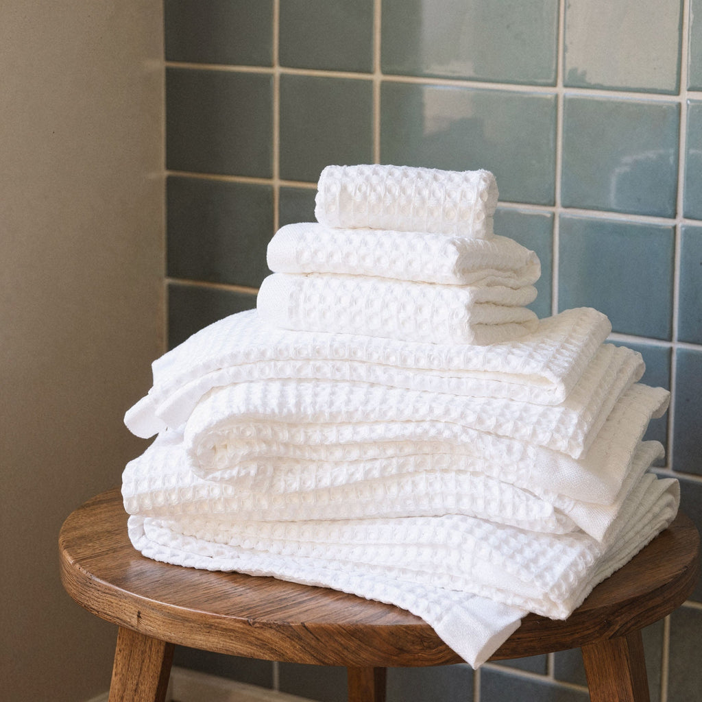 Sedona White Cotton Waffle Weave Bath Towel - Image 10