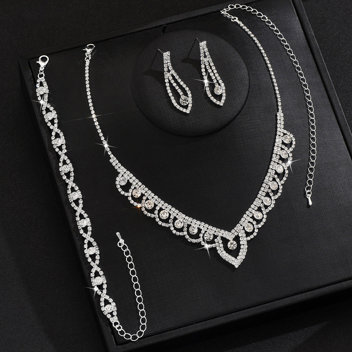 European And American Lace Rhinestone Silver Necklace Earrings Bracelet Niche Elegant Clavicle Chain Fashion Accessible Luxury Jewelry Set