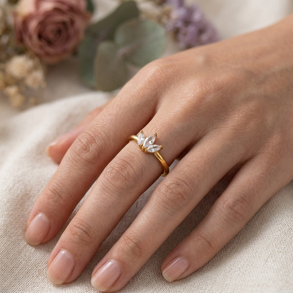 Zircon Niche And Sophisticated Finger Ring