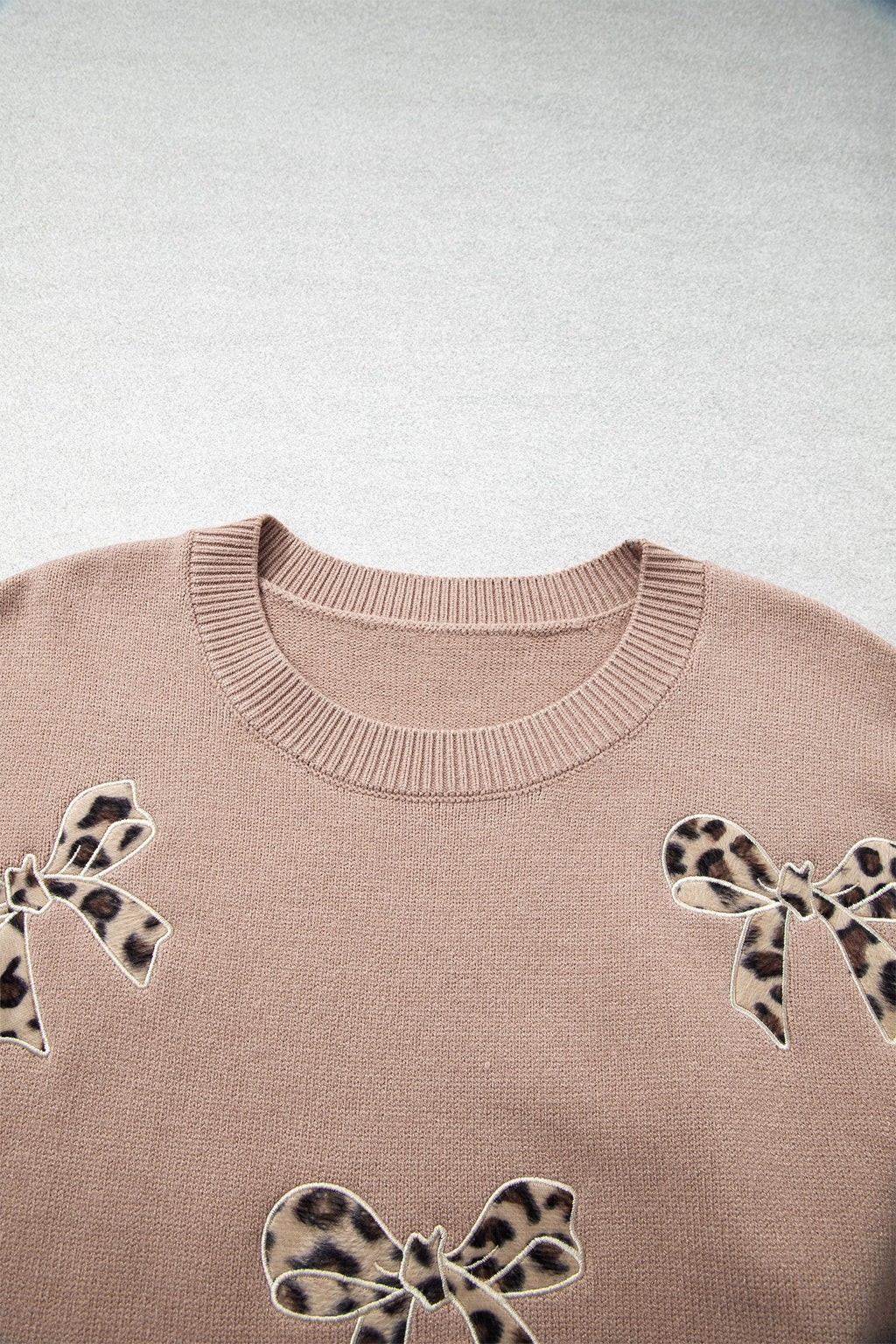Plus Size Leopard Bow Embroidered Patch Sweater