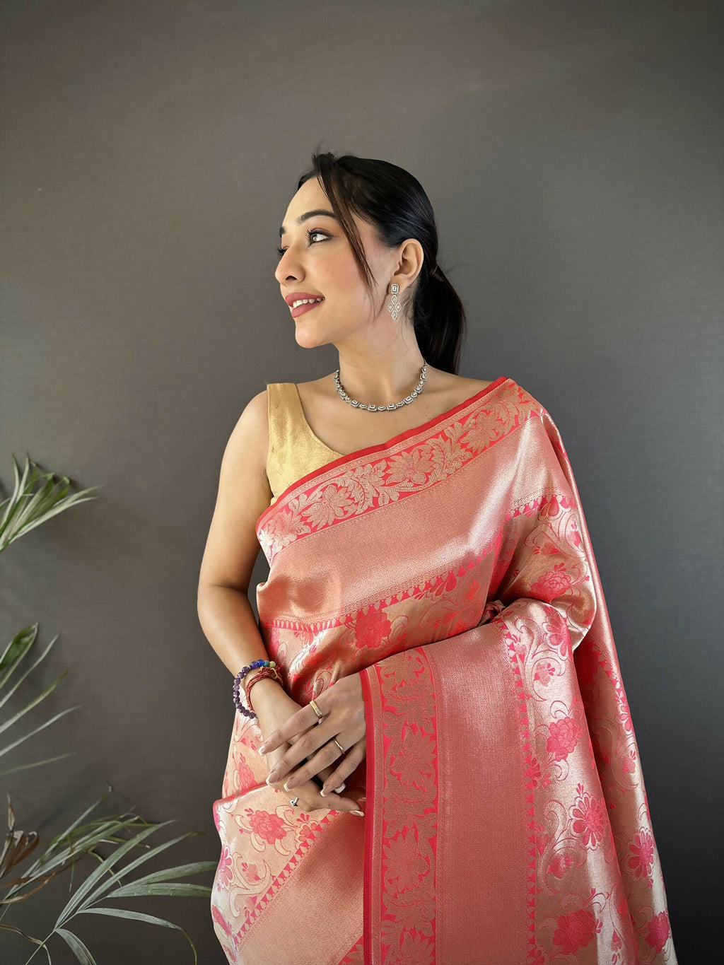 Onion Pink Flower Jall Pattern Soft Silk Banarasi Saree