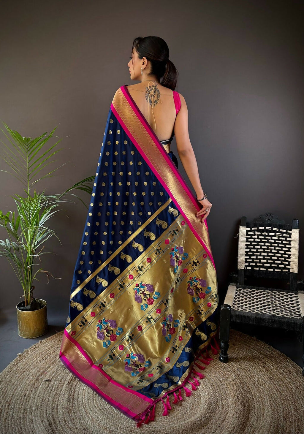 Pink Butti Kanchipuram Silk Saree with Unstitched Blouse