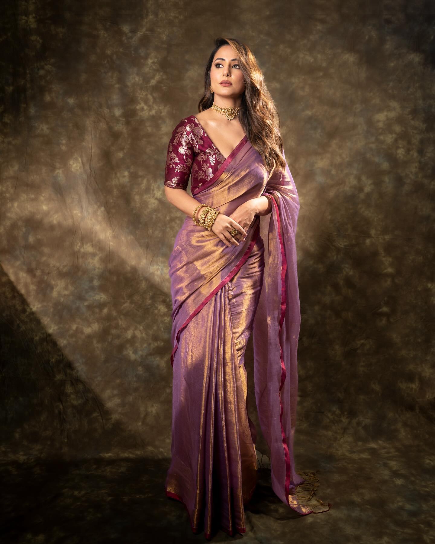 Elegant purple Fendy silk saree with detailed jacquard weaving blouse for weddings