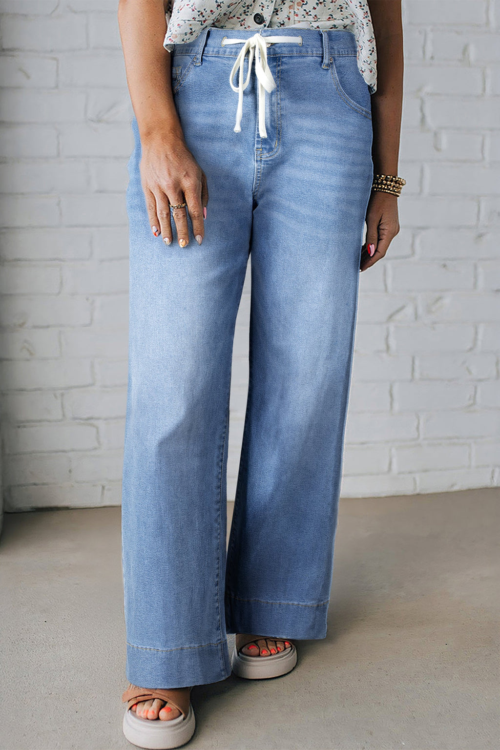Light Blue Acid Wash Contrast Lace-up Plus Size Jeans