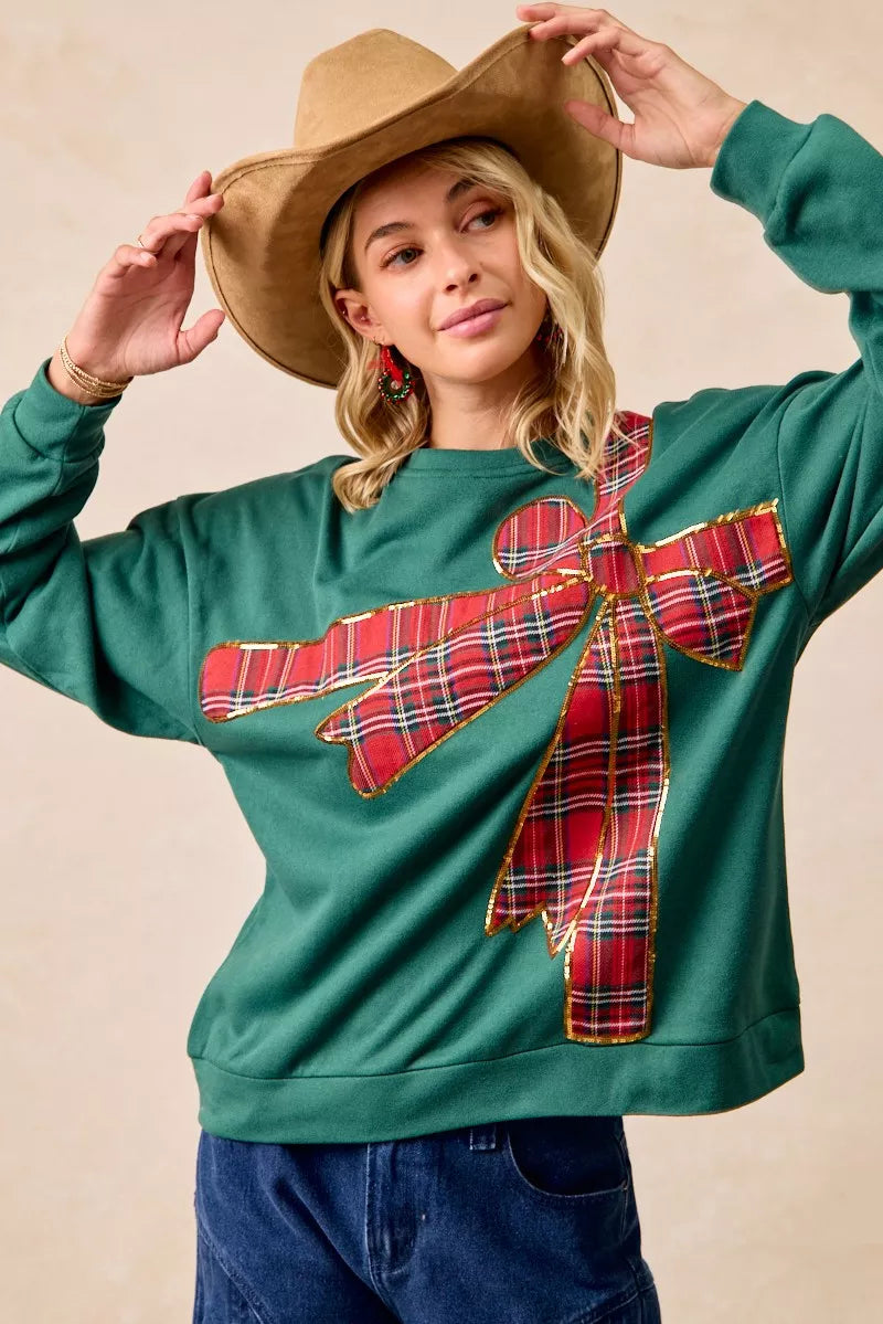 Oversized Plaid Bow Holiday Fleece Pullover in Green/Red