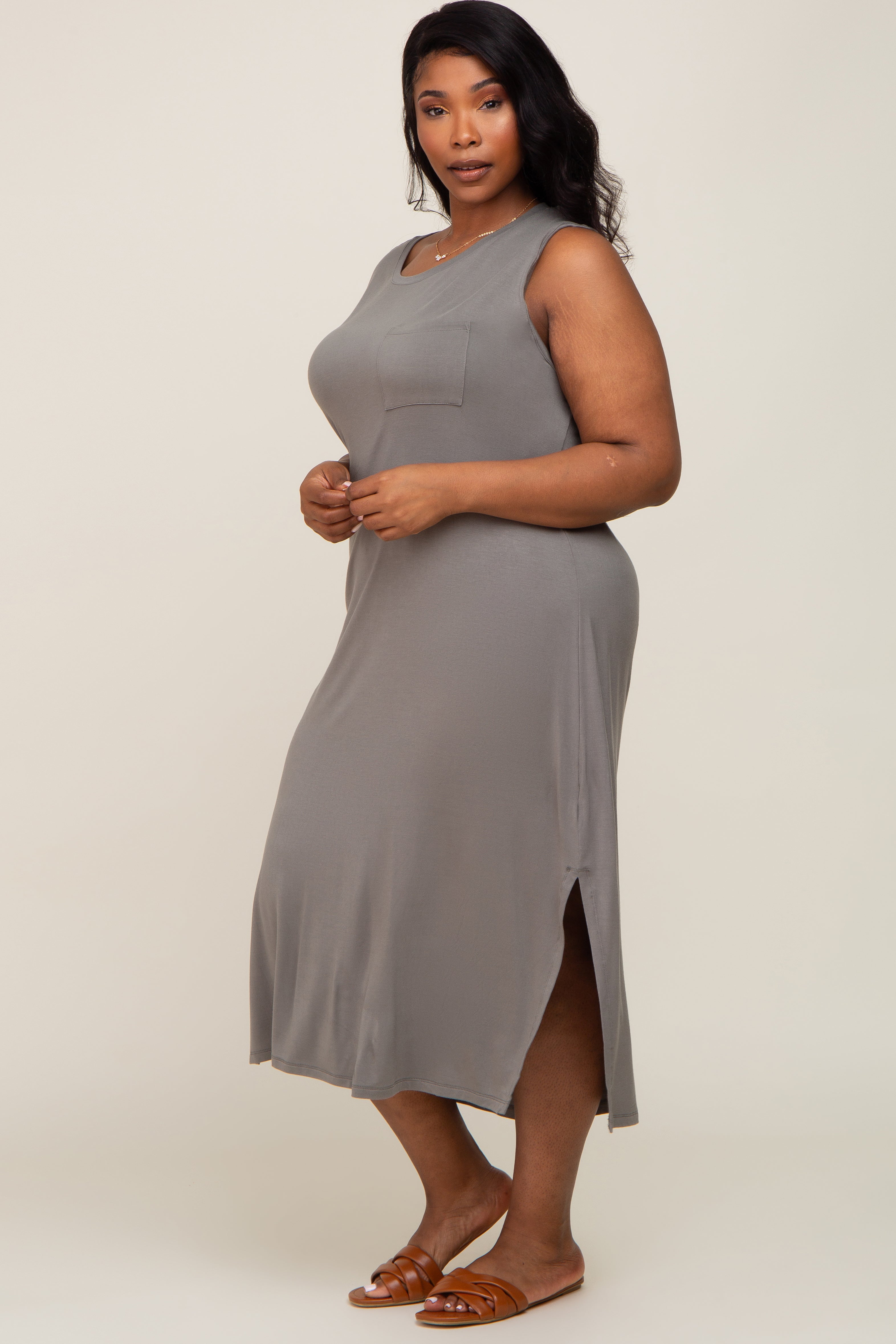 Olive Sleeveless Front Pocket Plus Midi Dress