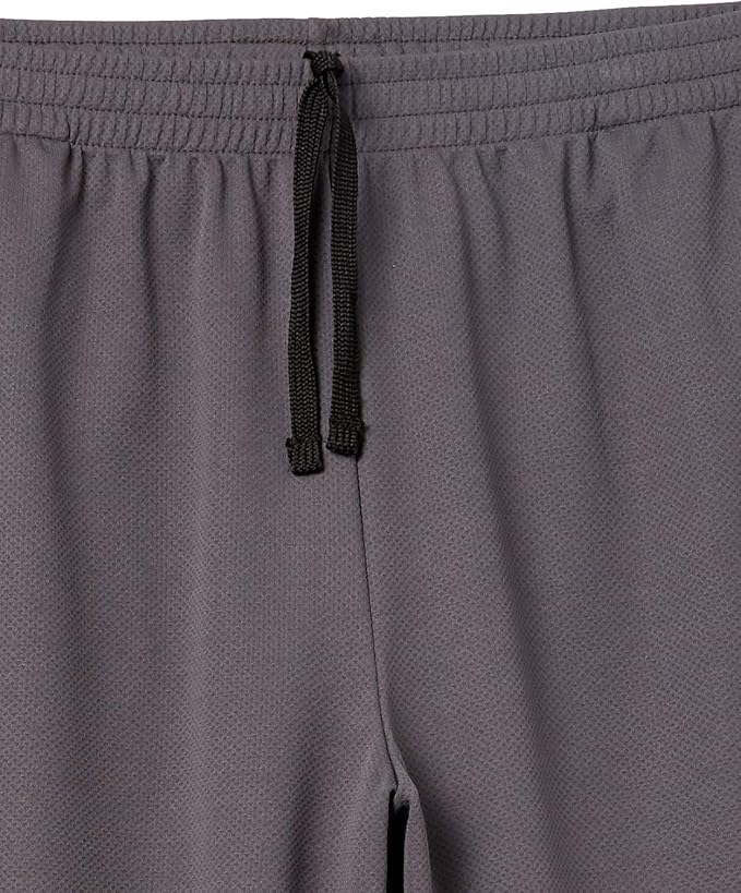 Amazon Essentials Men's Performance Tech Loose-Fit Shorts (Available in Big & Tall), Pack of 2