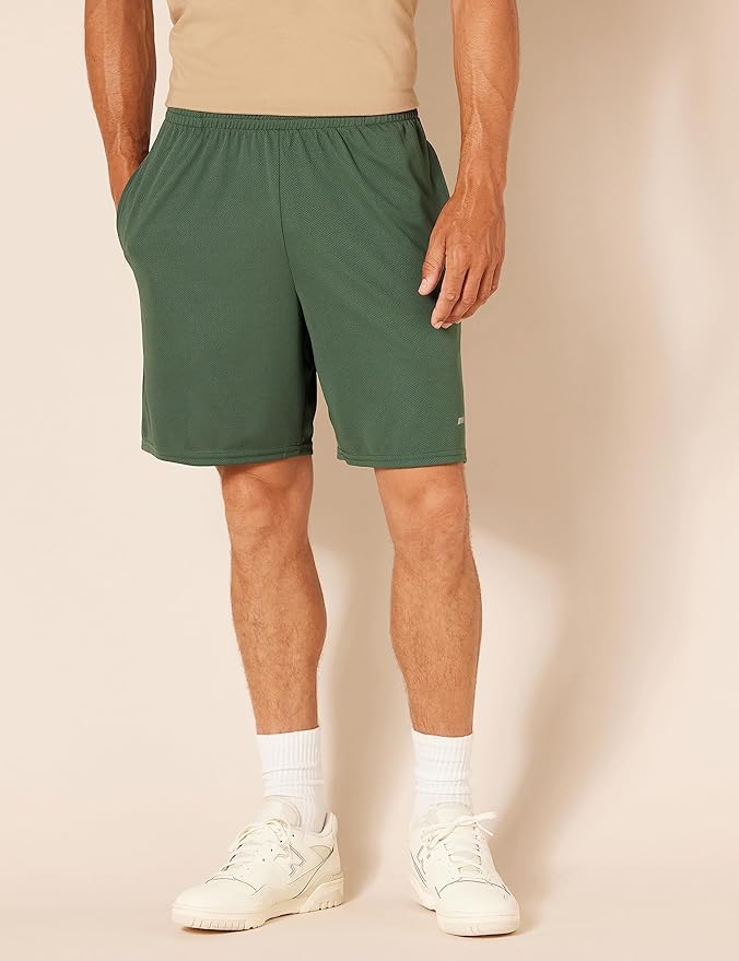 Amazon Essentials Men's Performance Tech Loose-Fit Shorts (Available in Big & Tall), Pack of 2