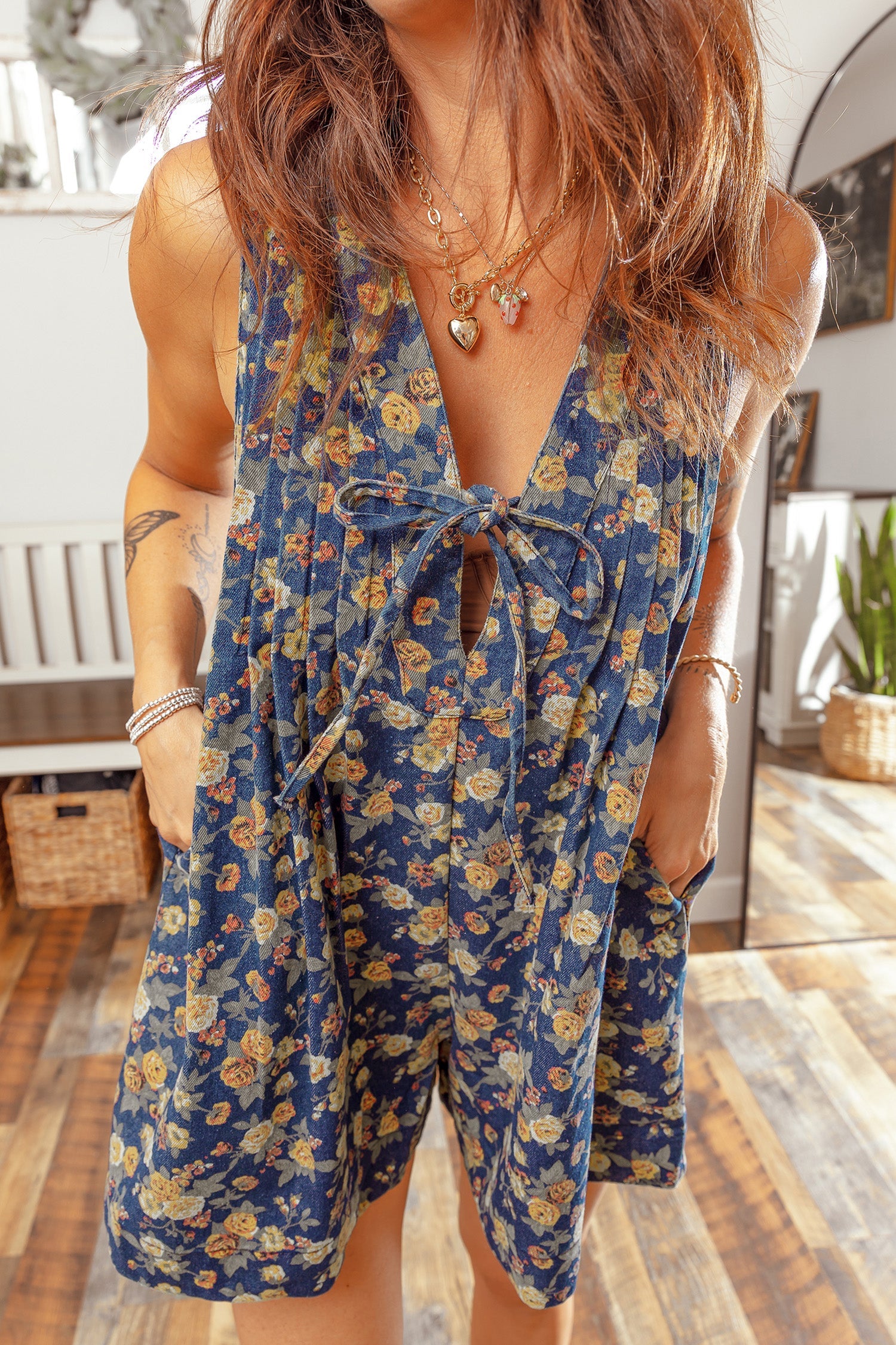 Blue Retro Floral Print V-Neck Sleeveless Denim Romper with Bow