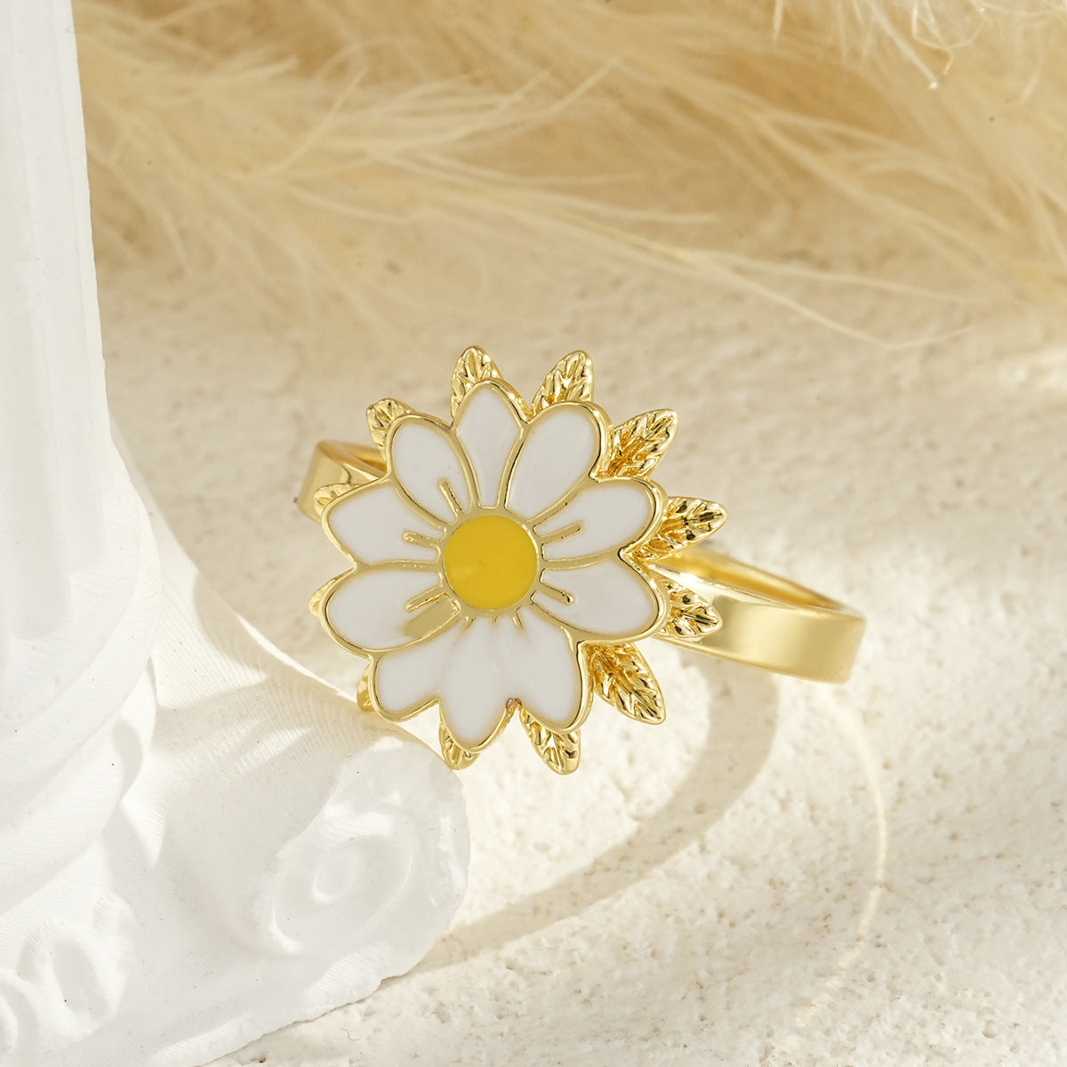 Rotatable Flower-shaped Gold-plated Ring