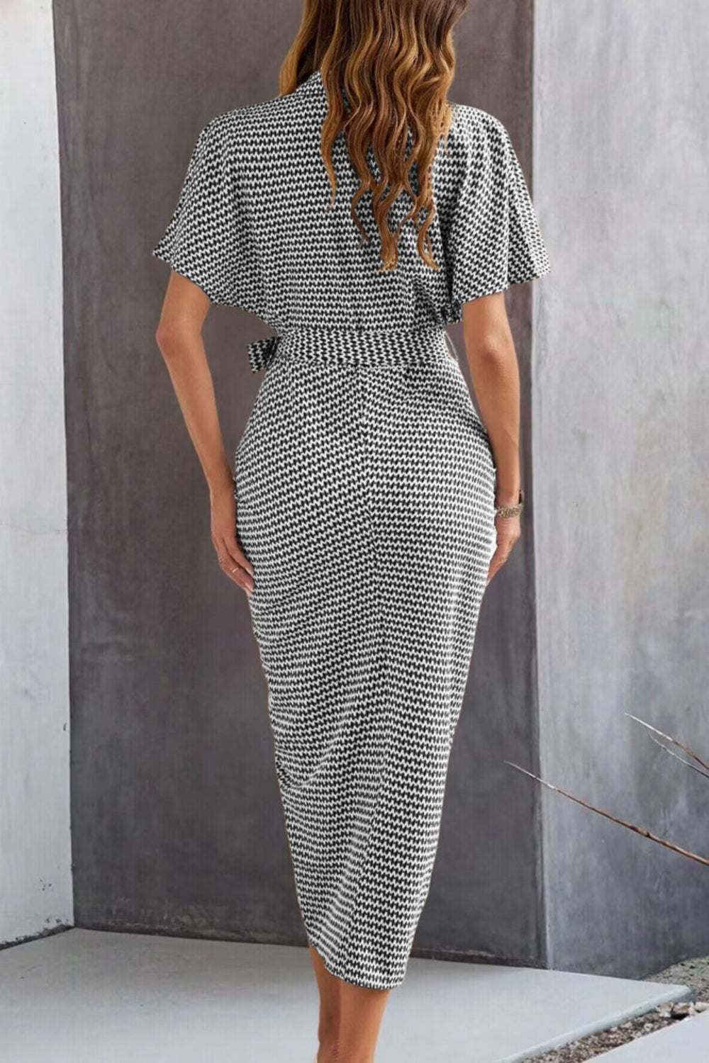 Geometric Print Midi Shirt Dress with Collared Neck and Buttons