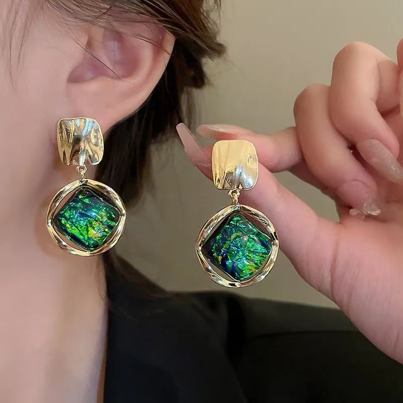 Vintage Rhombus Resin Dangle Earrings in Gold and Green