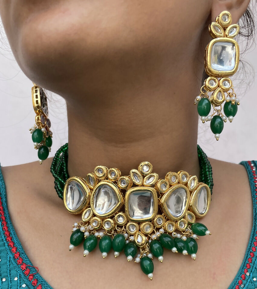 Luxury gold-plated Kundan necklace set with stone studs on high-quality alloy