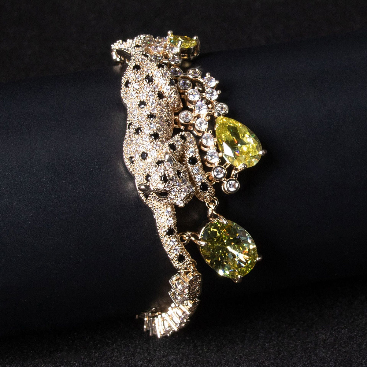 Cross-border Fall Into The Galaxy Exquisite Cheetah Bracelet High-level Egg Face Bracelet Micro-inlaid Full Of Diamonds Light Luxury Jewelry Wholesale