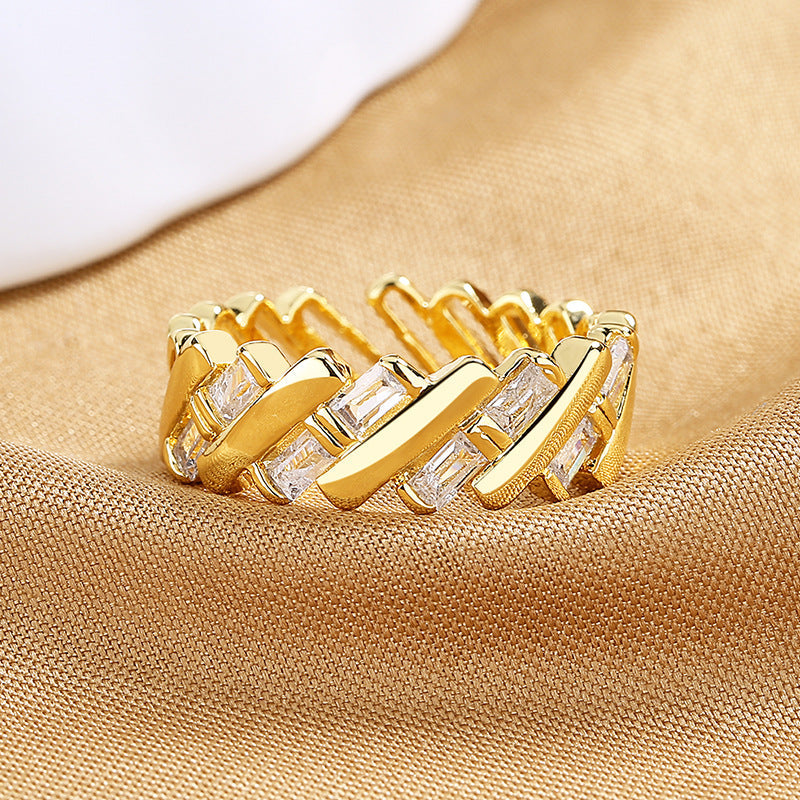 Retro Ring Female Chain Geometry