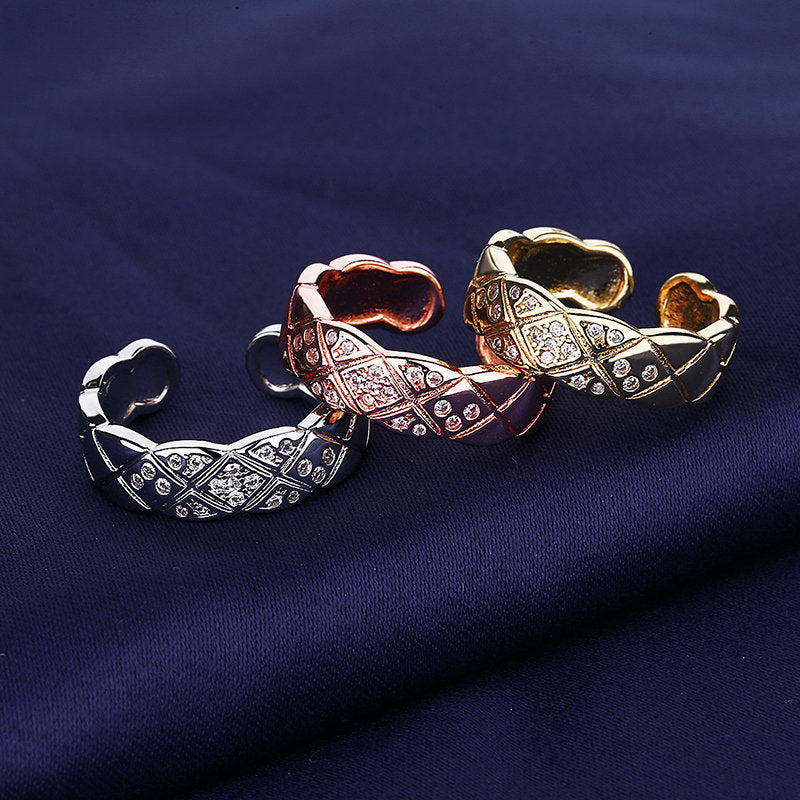Minimalist adjustable diamond-shaped wave ring in gold-plated copper, Korean-style design