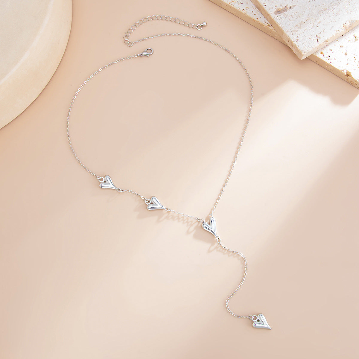 Fashionable Metal Heart Pendant Y-Shaped Necklace