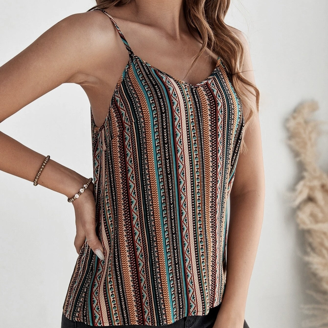 Women’s Geographical Print Retro Camisole Sleeveless Tank Top - Image 2