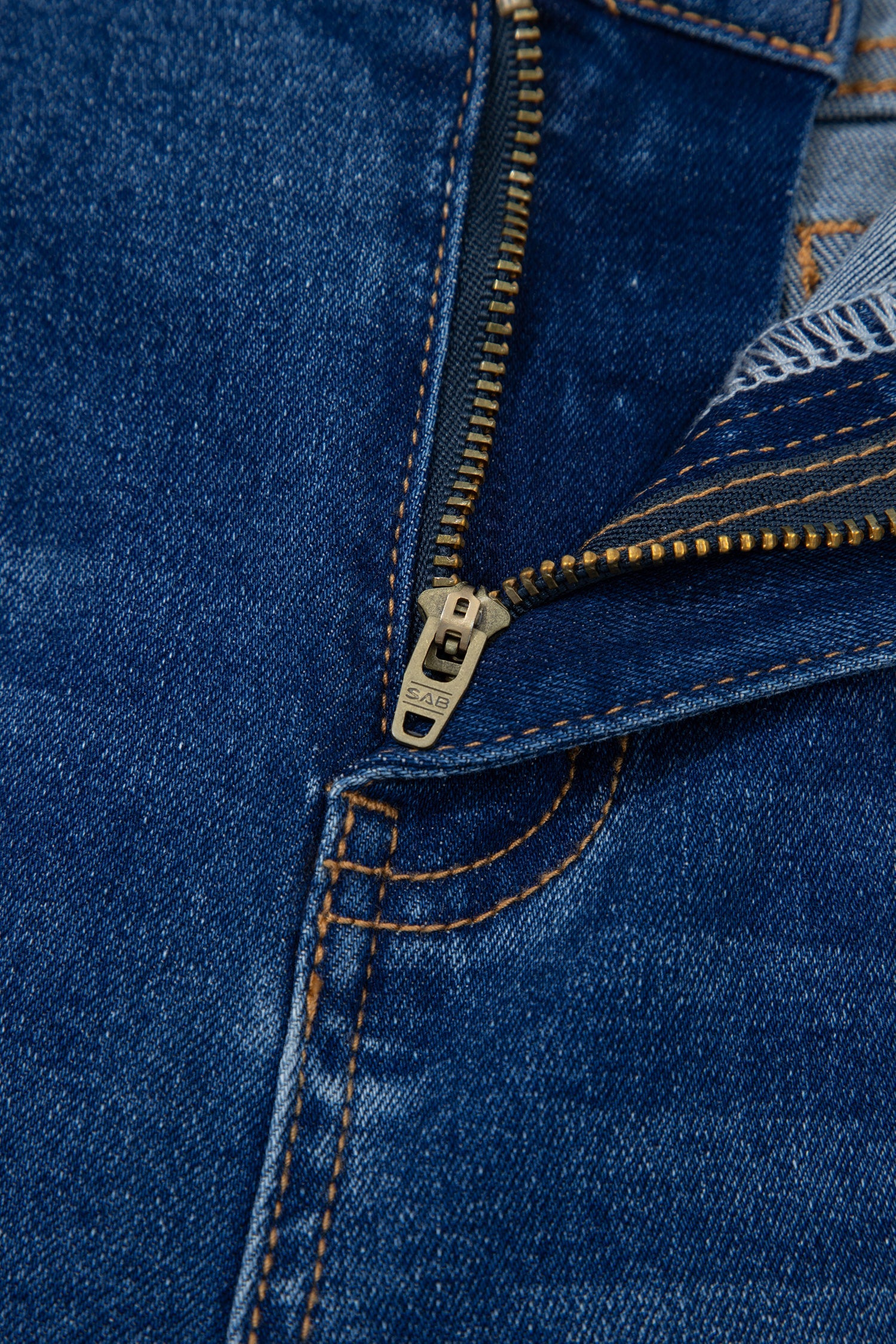 Yusra Mid-Rise Seam Detail Shift Jeans in Blue