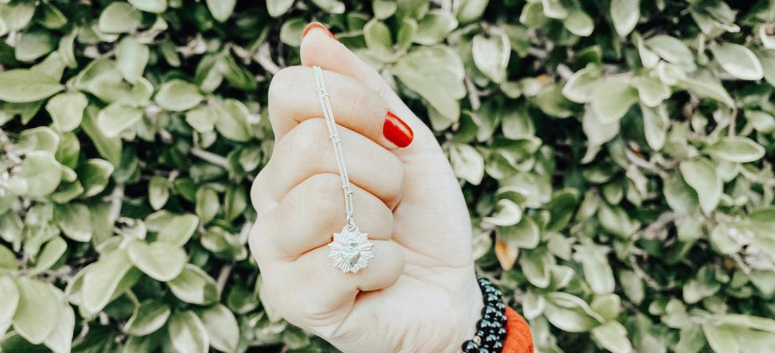 Sacred Heart minimalist scalloped necklace in sterling silver