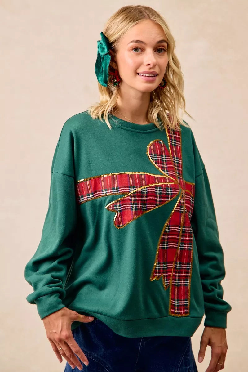 Oversized Plaid Bow Holiday Fleece Pullover in Green/Red