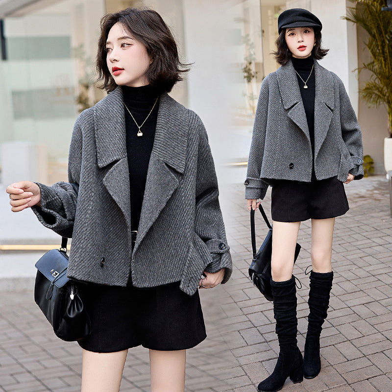 Women's Cropped Double-Sided Woolen Coat in Grey Khaki and Brown - Image 4