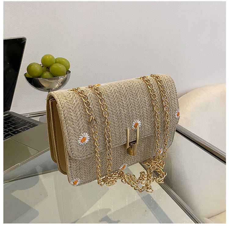 Woven Daisy Chain Crossbody Bag - Versatile Summer Shoulder Purse - Image 6