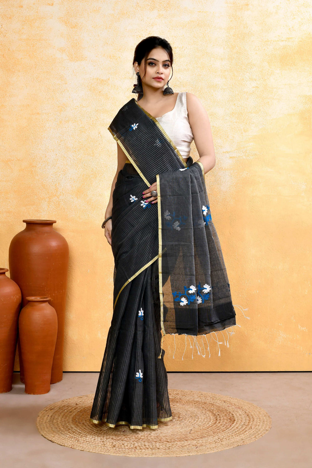 Women's Grey Embellished Cotton Blend Embroidery Saree