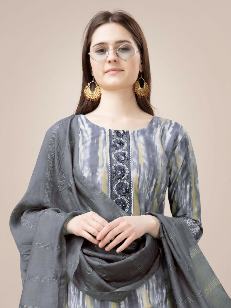 Women's Grey Rayon Printed Kurta Set with Embroidery and Lace