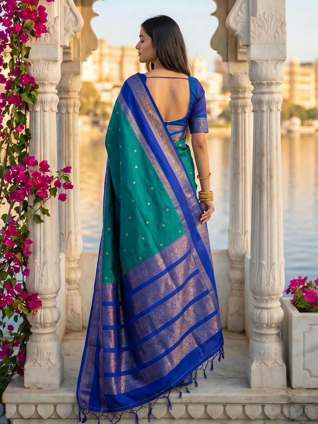 Rama Silk Blend Saree with Matching Blouse Piece