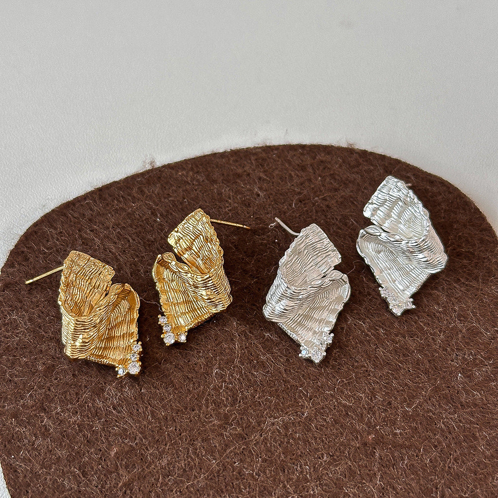 Light-luxury Plated Leaf Earrings With Irregular Diamond Inlay