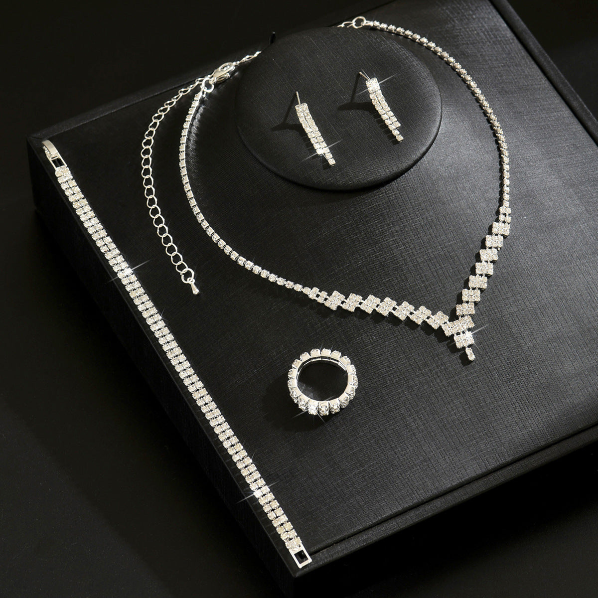 Women Traditional Indian Style Rhinestone Jewelry Set,Necklace And Earrings,Elegant Bridal Costume Accessories For Wedding Party Occasion