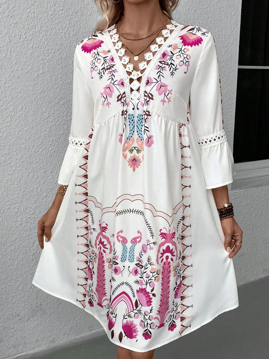 Feminine Lace Detail Printed Midi Dress for Summer