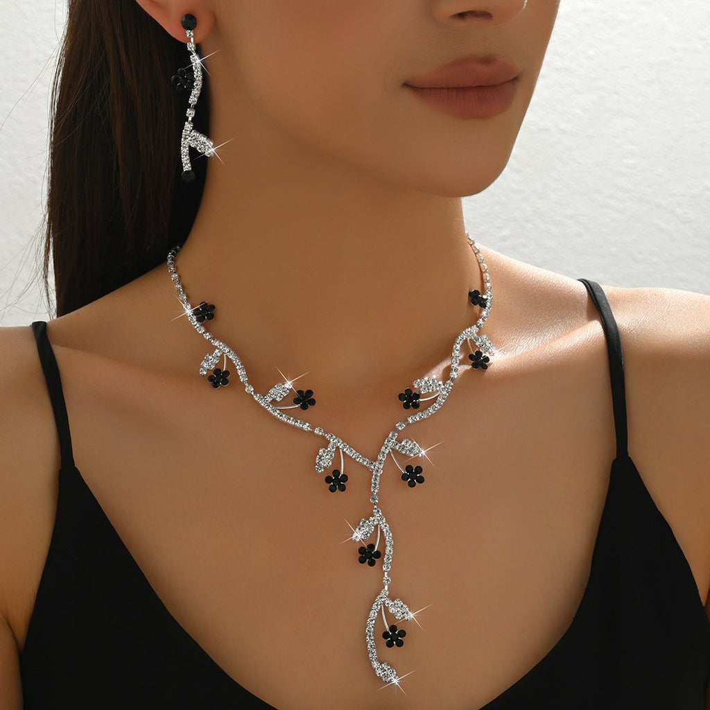 Cross-Border Jewelry, Wedding Photography Bridal Accessories, Claw Chain Silver-Plated Five-Leaf Flower Necklace And Earrings Two-Piece Set