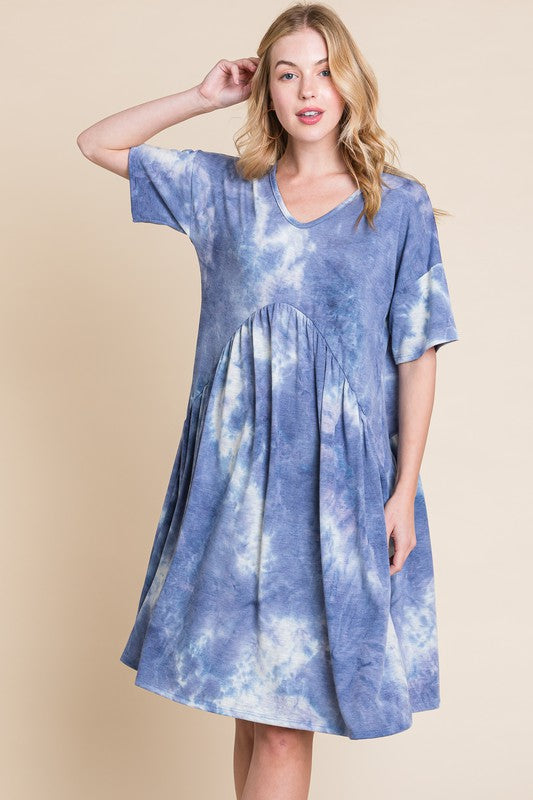 Blue and white tie-dye dress with a V-neck and half sleeves.