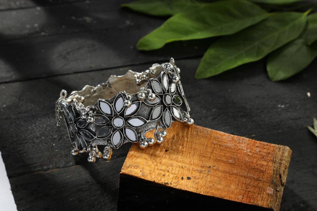 Silver plated oxidised bracelet with mirror design detailing for women