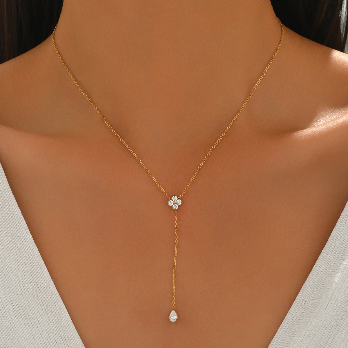 Geometric Zircon Oval Pendant Necklace in Stainless Steel