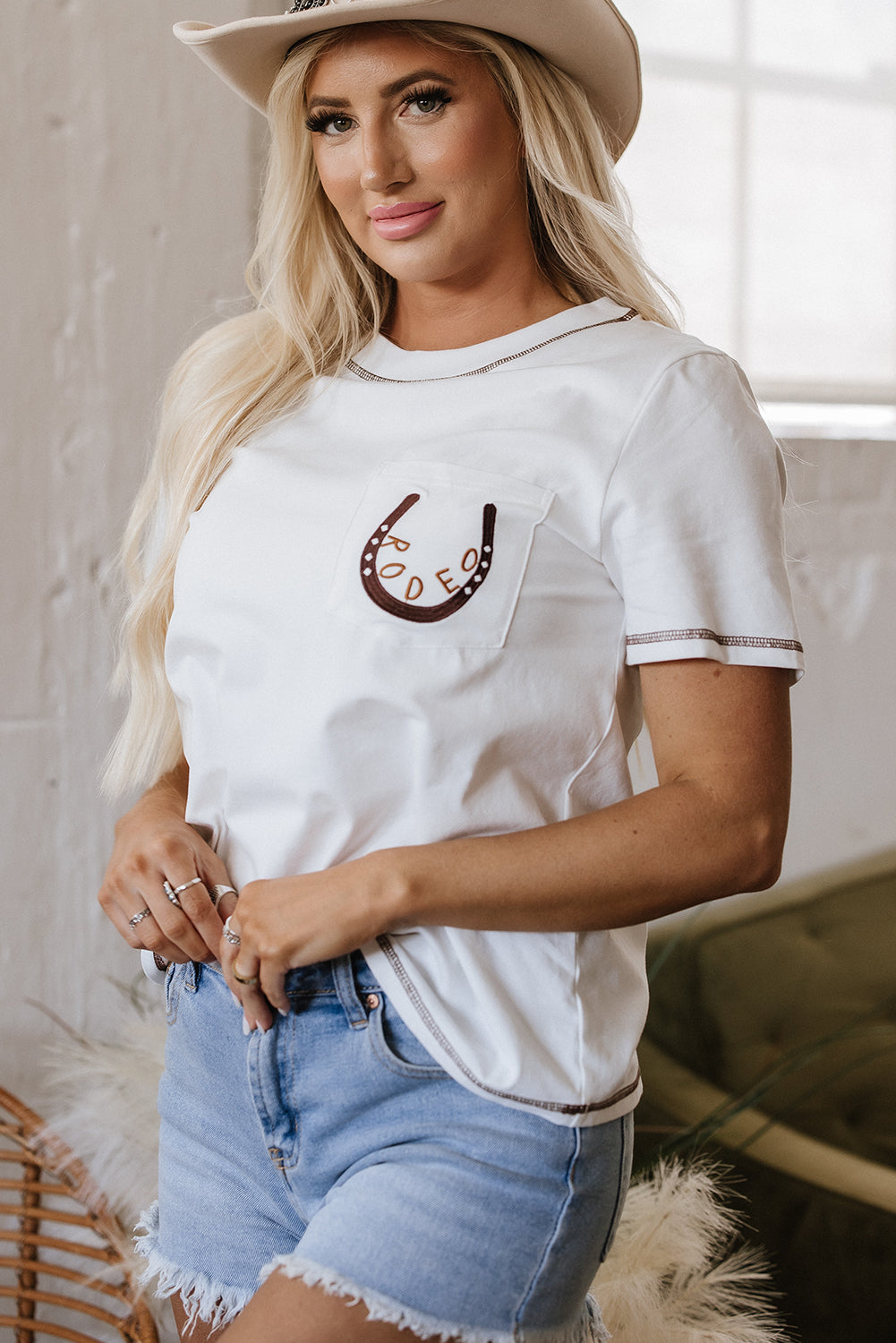 White Rodeo Horseshoe Embroidered Patch Pocket T-Shirt - Image 6