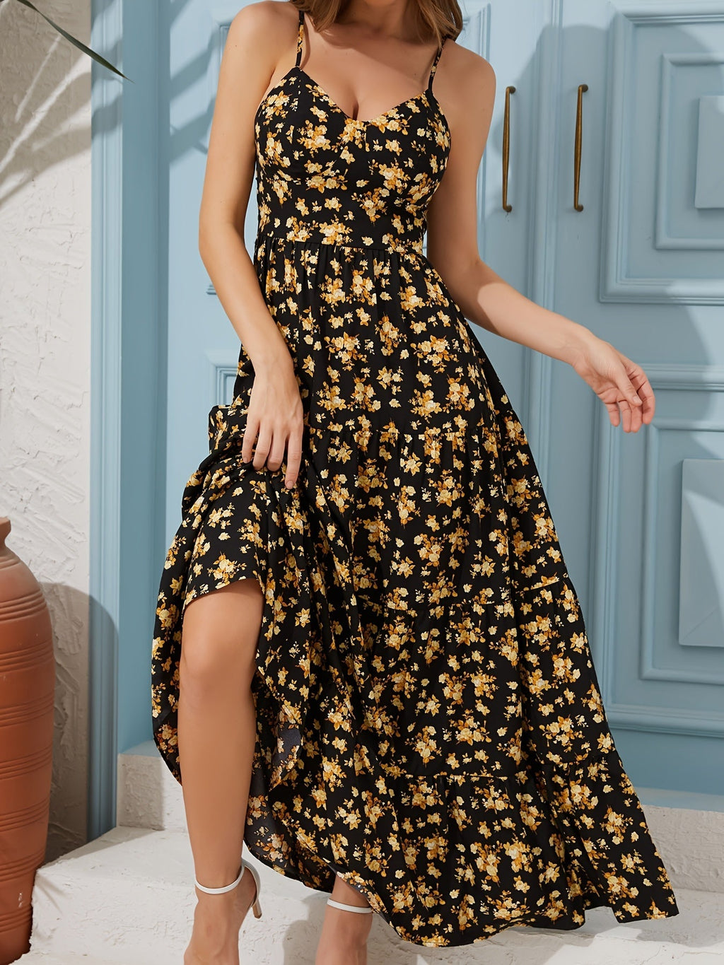 Women's Floral Print Backless Maxi Dress with Bow Detail - Image 7