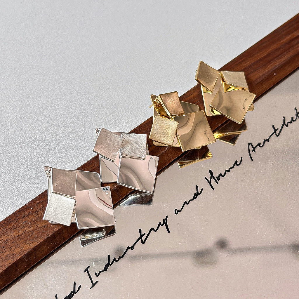 Cool-style Metal Versatile Stud Earrings Fashionable And Minimalist