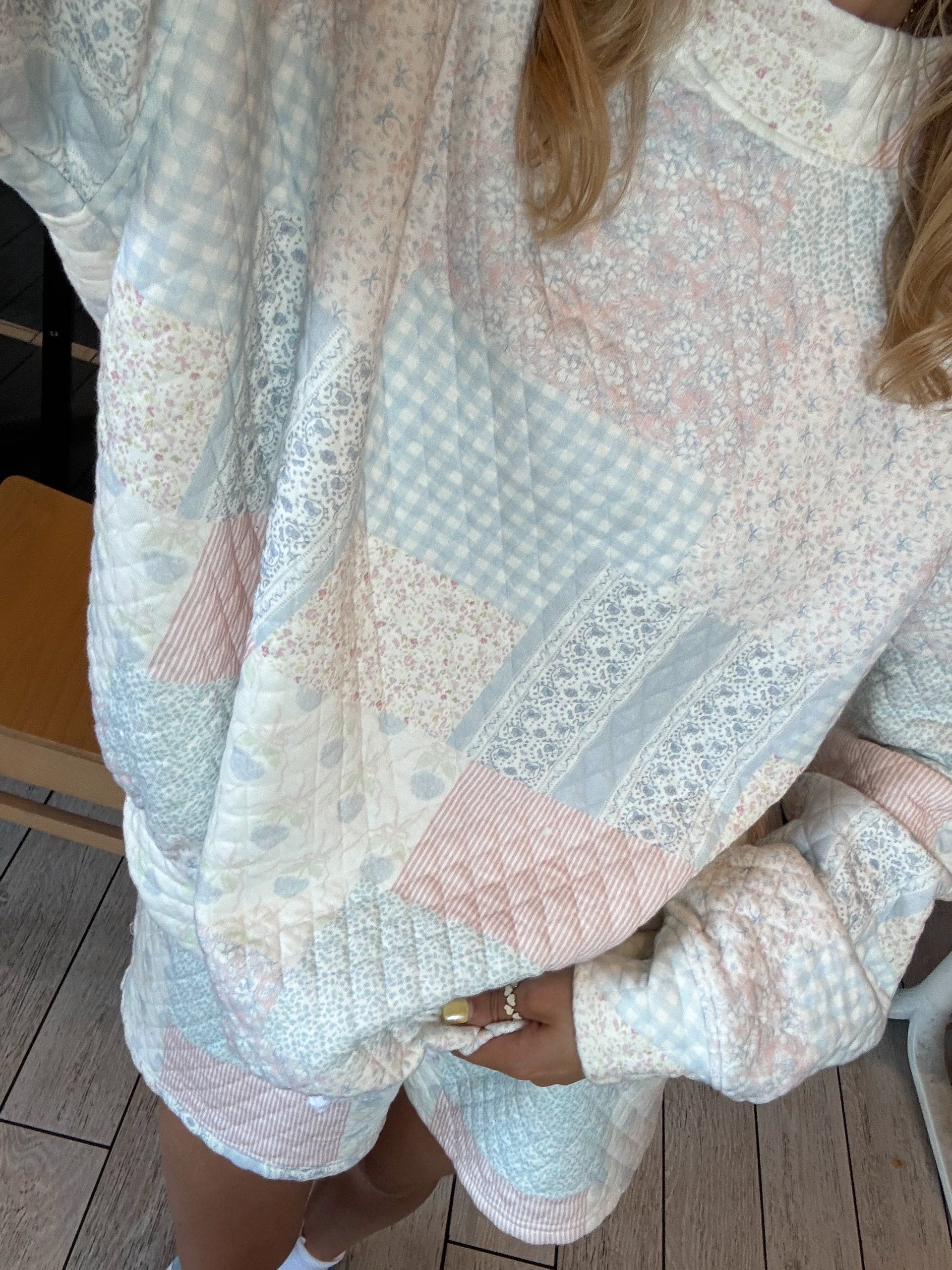 Shades Of Blue Quilted Pastel Mockneck Sweatshirt Unisex
