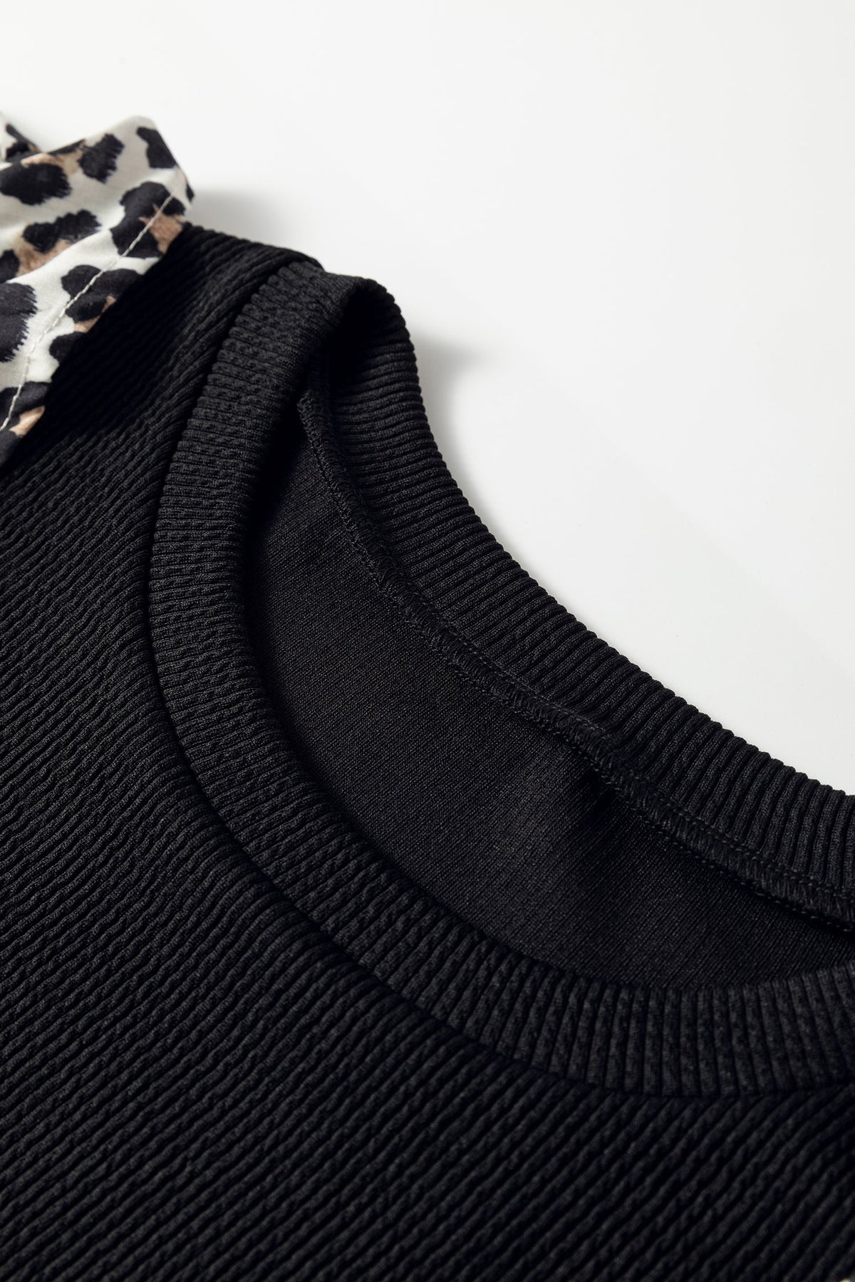 Leopard Contrast Ruffle Short Sleeve Ribbed Top