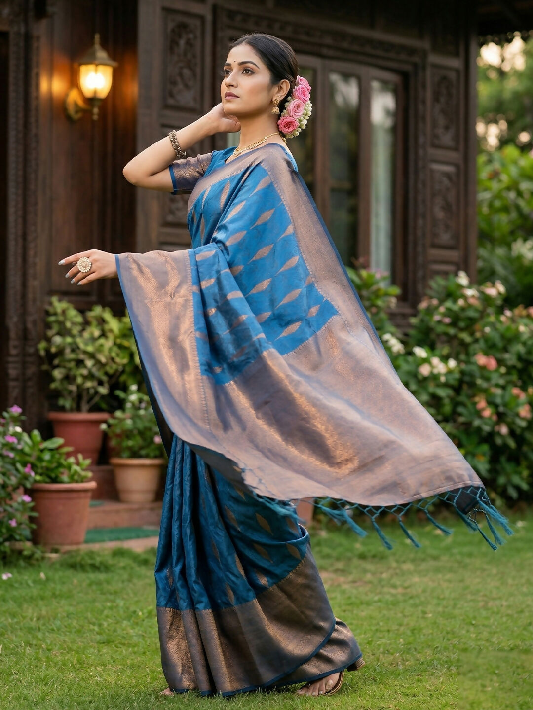 Blue Silk Blend Saree with Matching Blouse Piece